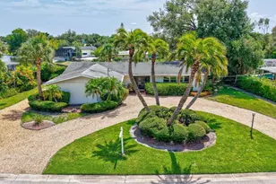 3807 Jaffa Dr, Sarasota, FL 34239 - Photo 2