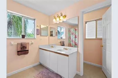 3910 77th Place E, Sarasota, FL 34243 - Photo 24