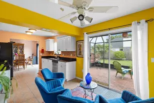 3910 77th Pl E, Sarasota, FL 34243 - Photo 20
