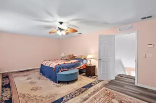 3910 77th Pl E, Sarasota, FL 34243 - Photo 22
