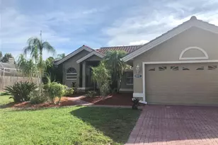 4011 72nd Ave E, Sarasota, FL 34243 - Photo 2