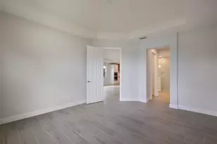 10748 Klee Ave, Bradenton, FL 34212 - Photo 12