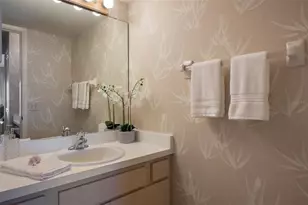 19 Whispering Sands Dr, Sarasota, FL 34242 - Photo 18
