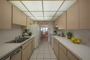 19 Whispering Sands Dr, Sarasota, FL 34242 - Photo 12