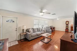 3625 61st St N, Saint Petersburg, FL 33710 - Photo 6