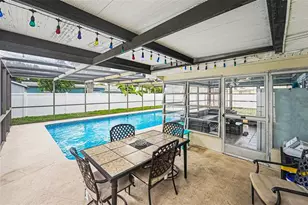 3625 61st St N, Saint Petersburg, FL 33710 - Photo 12