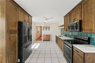 2343 36th Ave N, Saint Petersburg, FL 33713 - Photo 2
