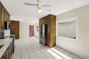 2343 36th Ave N, Saint Petersburg, FL 33713 - Photo 4