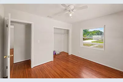 2343 36th Avenue N, Saint Petersburg, FL 33713 - Photo 10
