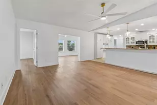 16205 Sawgrass Cir, Tampa, FL 33624 - Photo 16