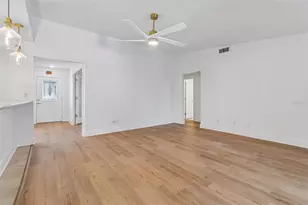 16205 Sawgrass Cir, Tampa, FL 33624 - Photo 32