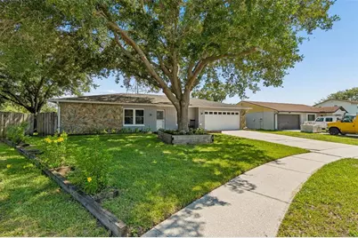16205 Sawgrass Circle, Tampa, FL 33624 - Photo 2