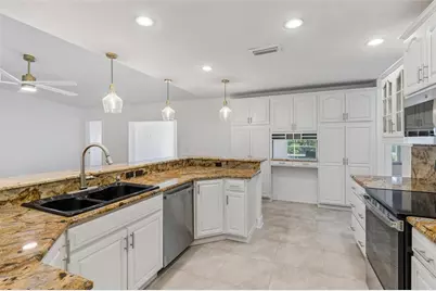16205 Sawgrass Circle, Tampa, FL 33624 - Photo 40