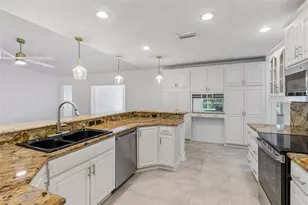 16205 Sawgrass Cir, Tampa, FL 33624 - Photo 40