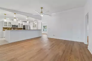 16205 Sawgrass Cir, Tampa, FL 33624 - Photo 26