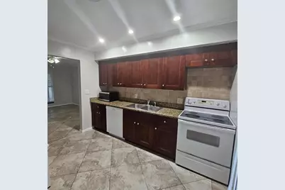 5103 34th Street W, Bradenton, FL 34210 - Photo 4