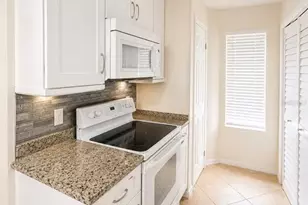 5322 11th St Cir E, Bradenton, FL 34203 - Photo 4