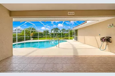 555 Park Estates Square, Venice, FL 34293 - Photo 4