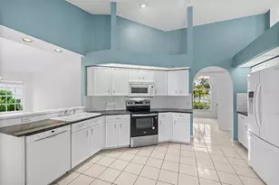 555 Park Estates Square, Venice, FL 34293 - Photo 8