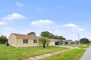 2473 Fairbrook St, North Port, FL 34287 - Photo 4