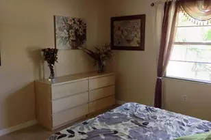8881 Pohoy Ave, Sarasota, FL 34231 - Photo 16