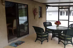 8881 Pohoy Ave, Sarasota, FL 34231 - Photo 12