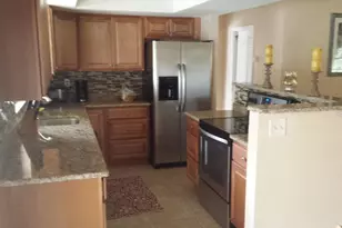 8881 Pohoy Ave, Sarasota, FL 34231 - Photo 18