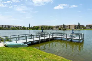 3276 Lake Bayshore Dr N, Bradenton, FL 34205 - Photo 36