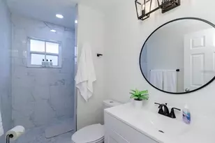 1297 13th St, Sarasota, FL 34236 - Photo 6