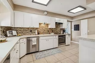 618 Whitfield Ave, Sarasota, FL 34243 - Photo 10