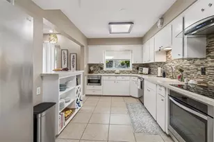 618 Whitfield Ave, Sarasota, FL 34243 - Photo 14