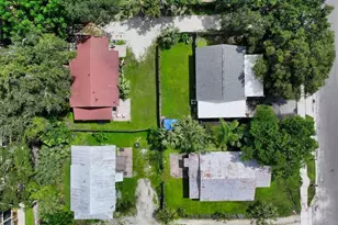 1555 7th St, Sarasota, FL 34236 - Photo 2