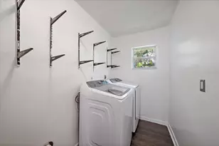 2619 Robinson Ave, Sarasota, FL 34232 - Photo 22