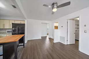 2619 Robinson Ave, Sarasota, FL 34232 - Photo 10