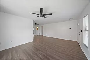 2619 Robinson Ave, Sarasota, FL 34232 - Photo 8