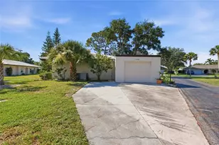 404 Oxford Dr, Nokomis, FL 34275 - Photo 24