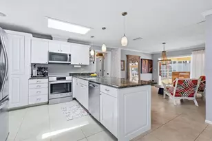 1833 Oak View Dr, Sarasota, FL 34232 - Photo 8