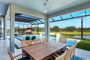 2428 Waterfront Cir, Sarasota, FL 34240 - Photo 8