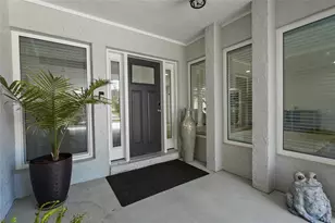 138 Holly Ave, Sarasota, FL 34243 - Photo 2