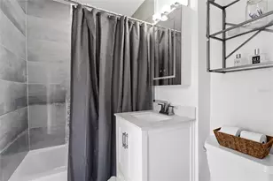 138 Holly Ave, Sarasota, FL 34243 - Photo 24