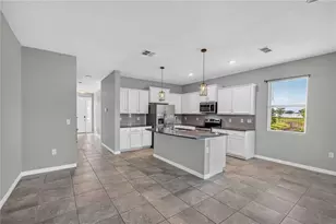 2683 Midnight Pearl Dr, Sarasota, FL 34240 - Photo 6