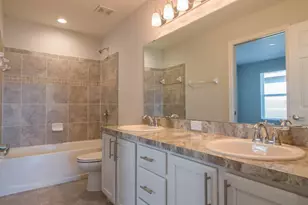 1097 Grantham Dr, Sarasota, FL 34234 - Photo 2