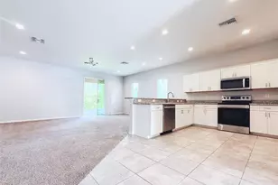 1097 Grantham Dr, Sarasota, FL 34234 - Photo 22