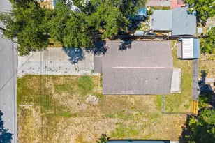 4050 Rockefeller Ave, Sarasota, FL 34231 - Photo 4