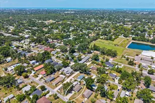 4050 Rockefeller Ave, Sarasota, FL 34231 - Photo 28