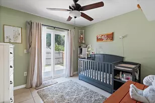 4050 Rockefeller Ave, Sarasota, FL 34231 - Photo 18