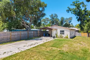 4050 Rockefeller Ave, Sarasota, FL 34231 - Photo 2
