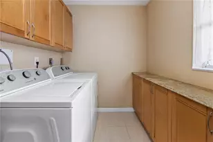 7411 Dickens Dr, Sarasota, FL 34231 - Photo 18
