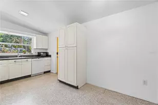 4624 Naomi Ridge Ln, Sarasota, FL 34233 - Photo 26