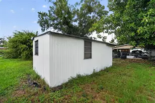 509 Domino Dr N, Ruskin, FL 33570 - Photo 10